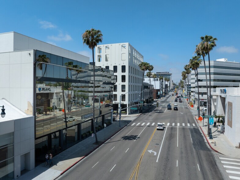 More Photos Of 9250 Wilshire Blvd, Beverly Hills Office For Lease