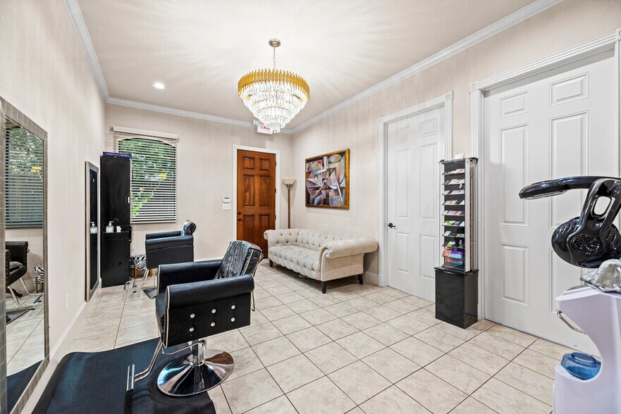 More Photos Of 1840 Snake River Rd, Katy Medical For Sale