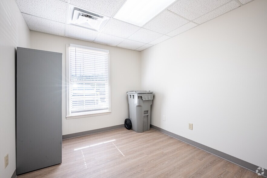 More Photos Of 1100 Turner Rd, Cumming Office For Lease