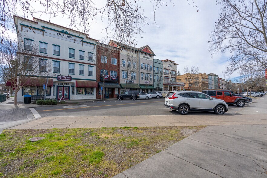 More Photos Of 9071 Windsor Rd, Windsor General Retail For Lease