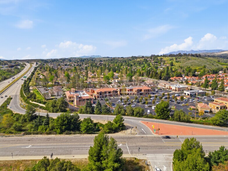 More Photos Of 6591-6599 Collins Dr, Moorpark Unknown For Lease