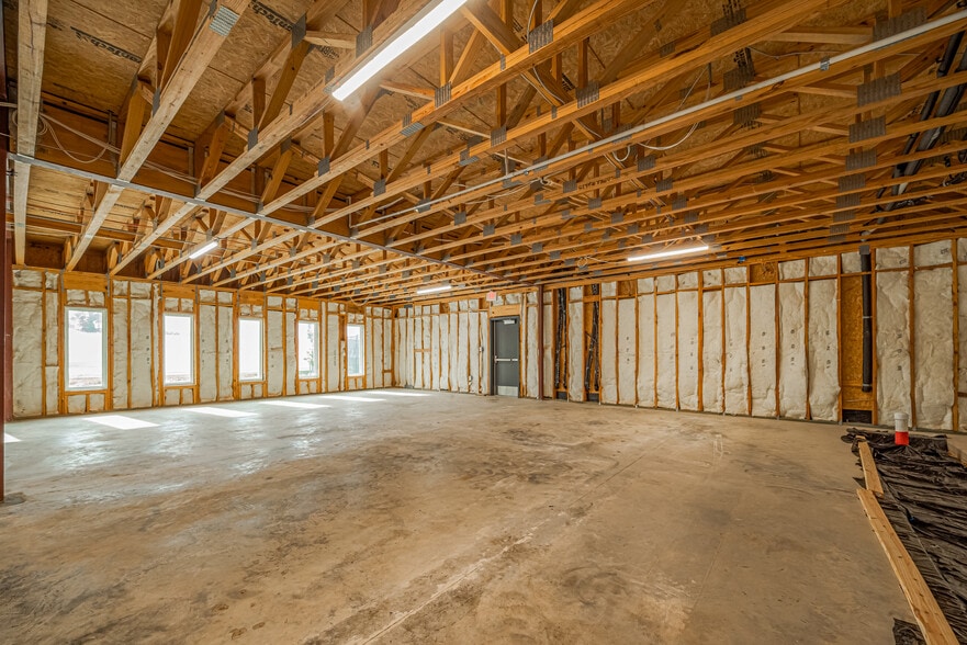 More Photos Of 2535 North Fwy, Houston Office For Lease