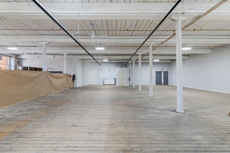 More Photos Of 28 Anawan St, Fall River Manufacturing For Sale