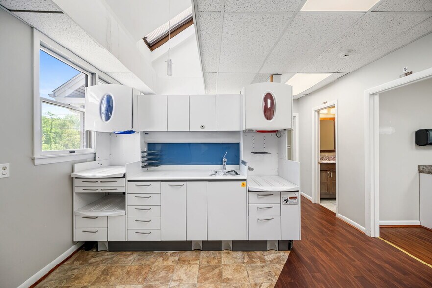 More Photos Of 275 W Main St, Norton Office Residential For Sale