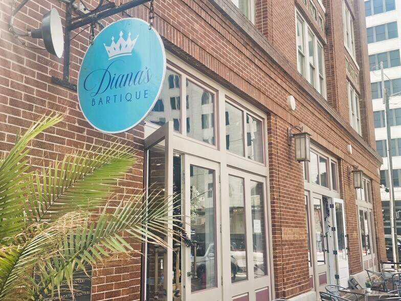 More Photos Of 202 25th St, Galveston Restaurant For Sale