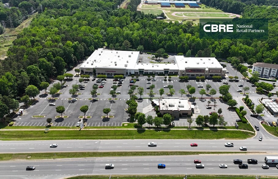 More Photos Of 9920-10056 E Independence Blvd, Matthews General Retail For Sale