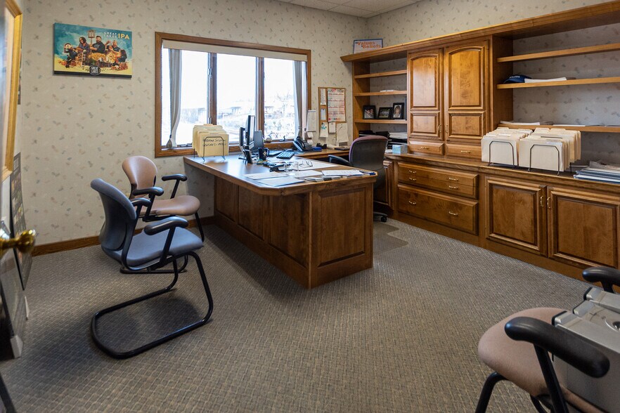 More Photos Of 1 Victor Way, Sharon Warehouse For Sale