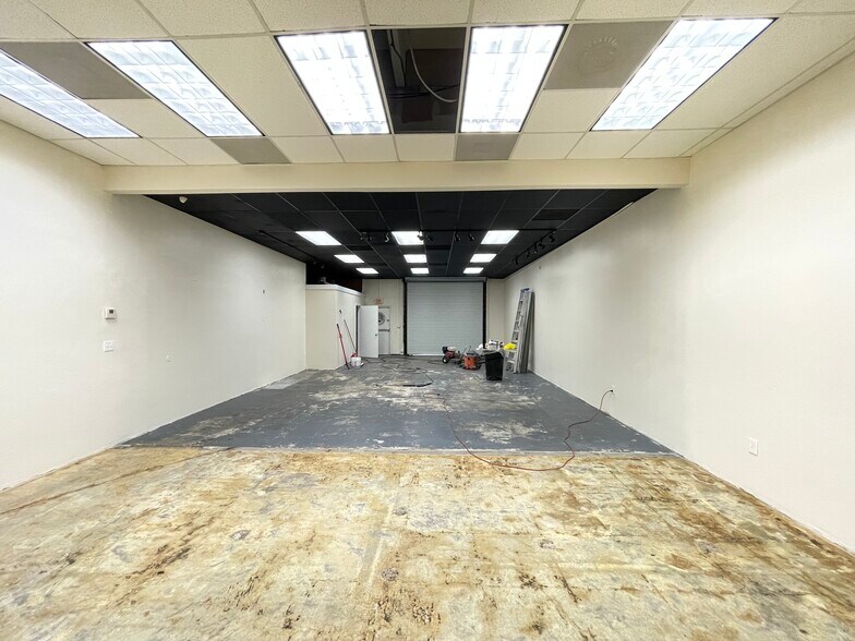 More Photos Of 590 SW 9th Ter, Pompano Beach Showroom For Lease