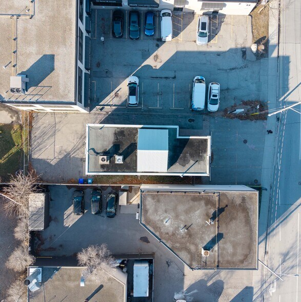 More Photos Of 8 Brentcliffe Rd, Toronto Office For Sale