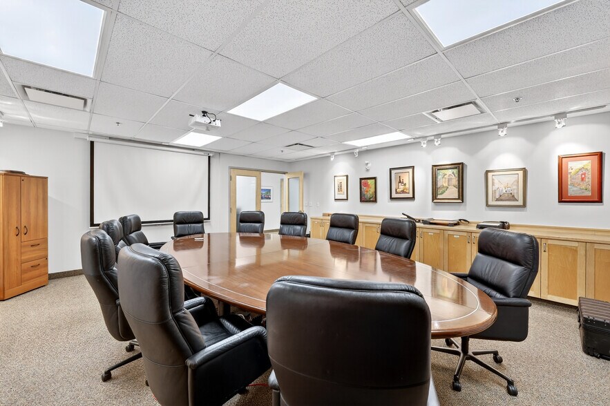 More Photos Of 5700 1st St SW, Calgary Warehouse For Sale