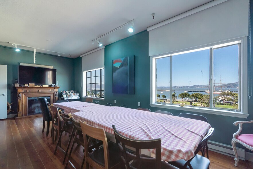 More Photos Of 757 Beach St, San Francisco Storefront Retail Office For Sale