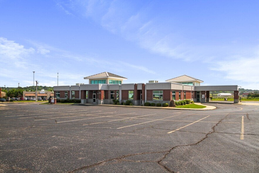 More Photos Of 3100 Independence Sq, West Plains Medical For Lease