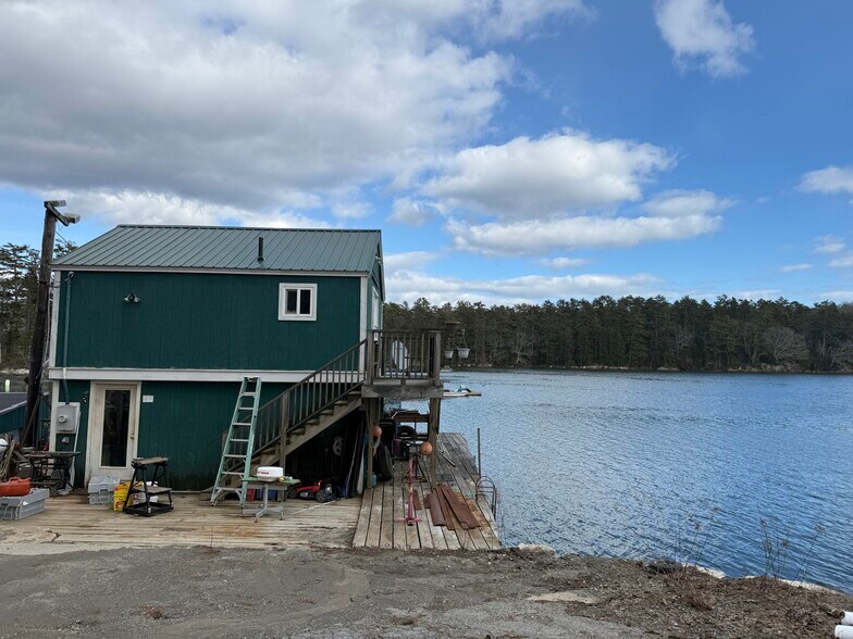 More Photos Of 37 Knickerkane Rd, Boothbay Marina For Sale