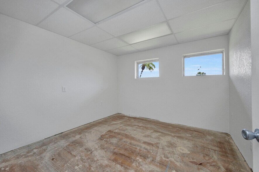 More Photos Of 3443 Tamiami Trl, Port Charlotte Medical For Lease