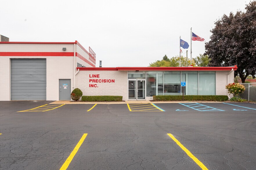 More Photos Of 31666 W Eight Mile Rd, Farmington Hills Manufacturing For Sale