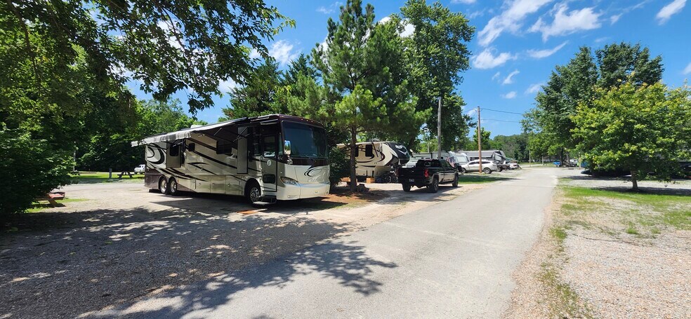 More Photos Of 469 River Rd, Lakeview Trailer Camper Park For Sale