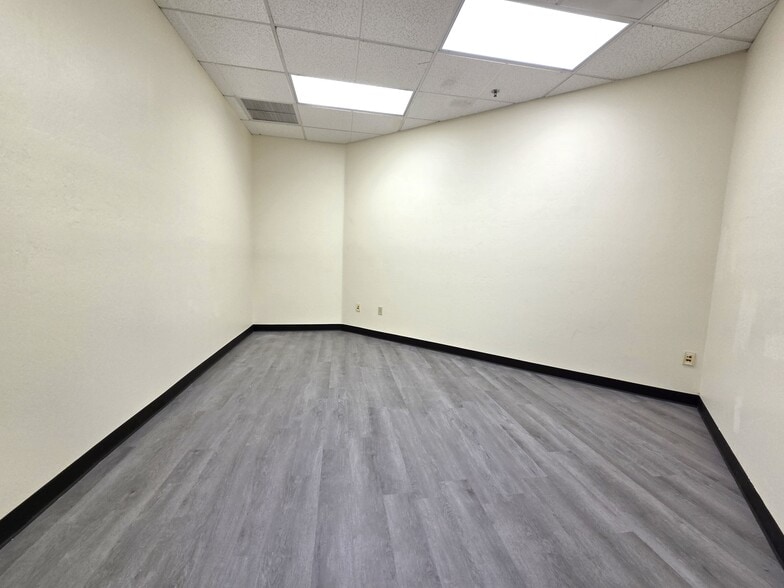 More Photos Of 5301 Truxtun Ave, Bakersfield Medical For Lease