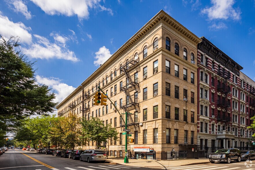 More Photos Of 411-421 Manhattan Ave, New York Apartments For Sale