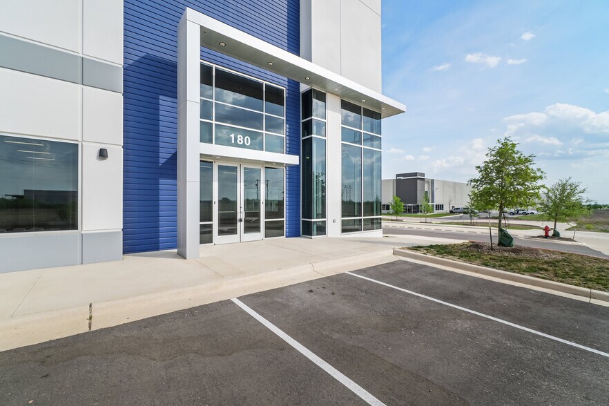 More Photos Of 1225 Fortuna Rd, San Marcos Unknown For Lease