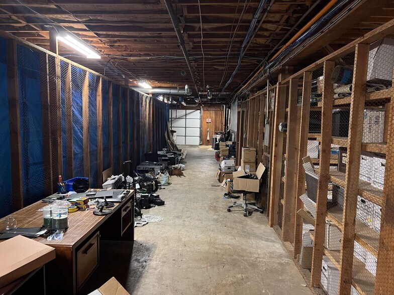 More Photos Of 3395 SW Garden View Ave, Portland Office For Sale