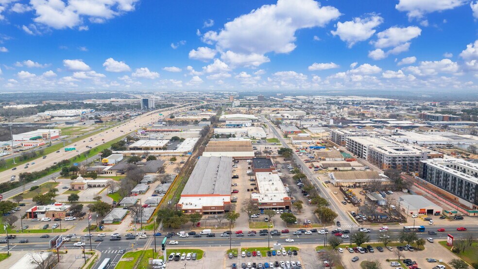 More Photos Of 4201 S Congress Ave, Austin Freestanding For Lease
