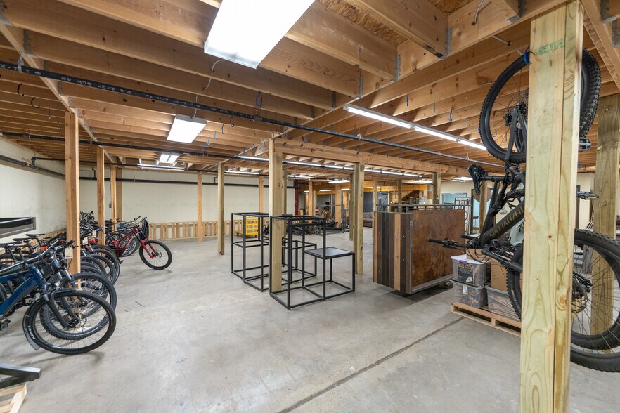 More Photos Of 3845 Northern Pike, Monroeville Freestanding For Lease