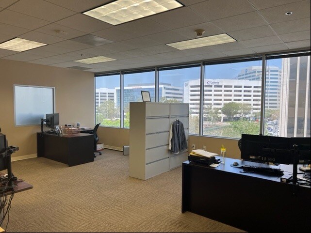 More Photos Of 600 N Brand Blvd, Glendale Medical For Lease