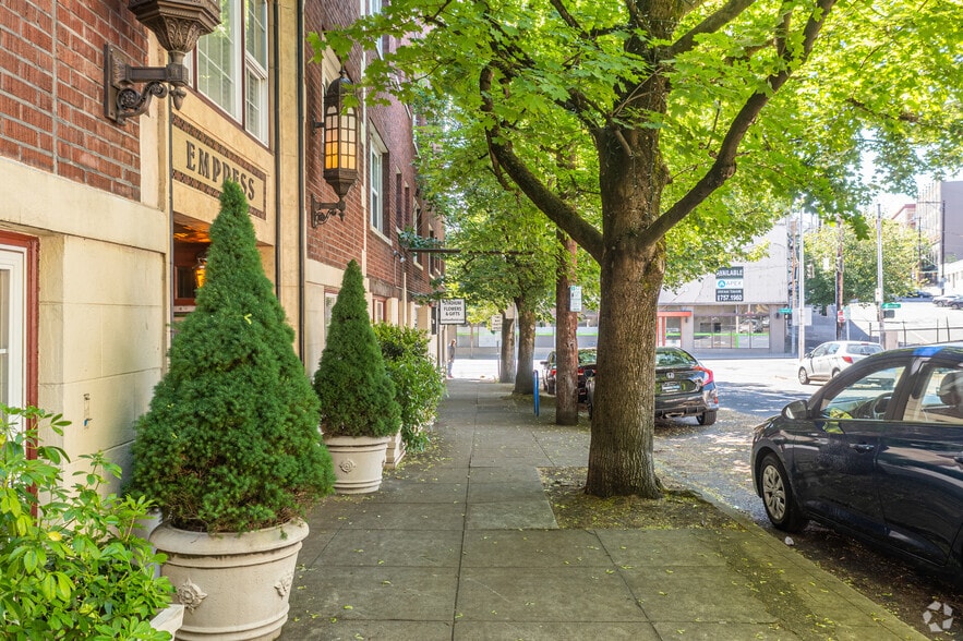 More Photos Of 1539-1541 W Burnside St, Portland Apartments For Sale