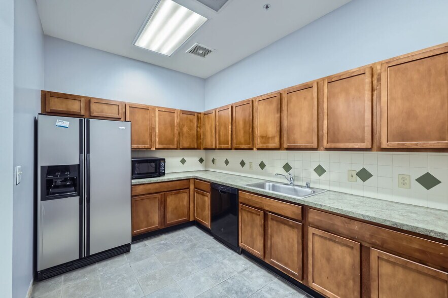 More Photos Of 715-735 S Jason St, Denver Warehouse For Sale