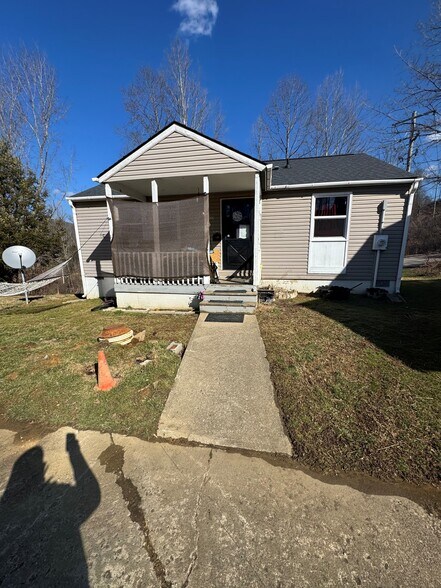 More Photos Of 105 State Sq, Cumberland Multifamily For Sale