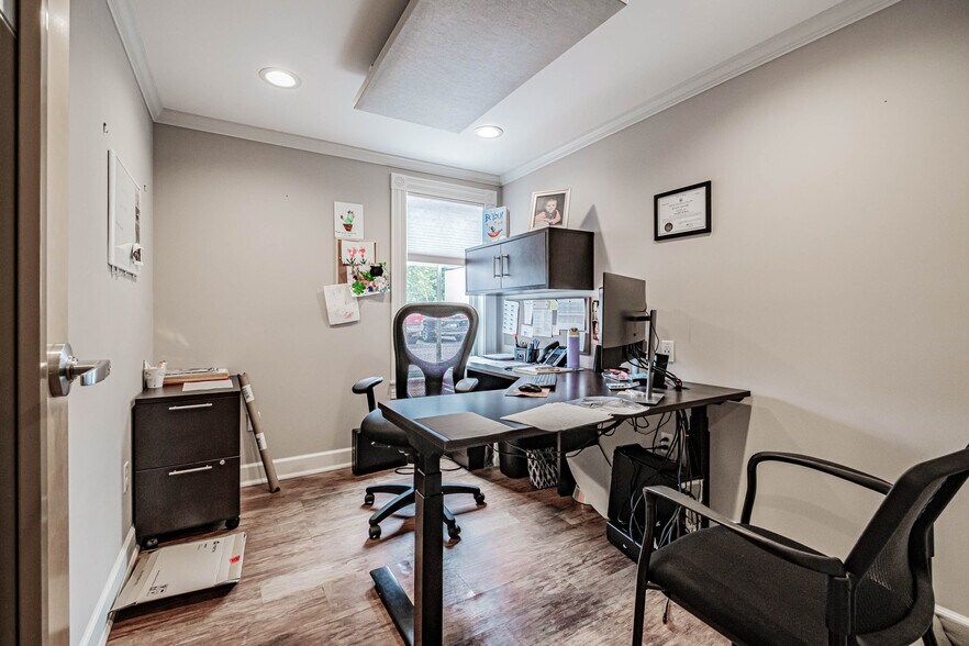 More Photos Of 352 Warren Ave, Portland Office Residential For Lease