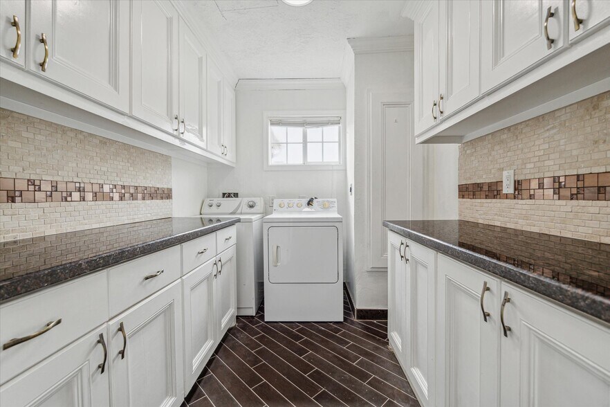 More Photos Of 11126 Timber Crest Dr, Houston Warehouse For Sale