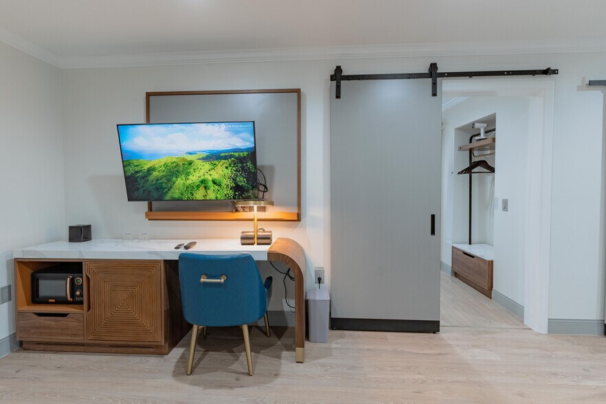 More Photos Of 1107 N Broadway, Santa Maria Hotel For Sale