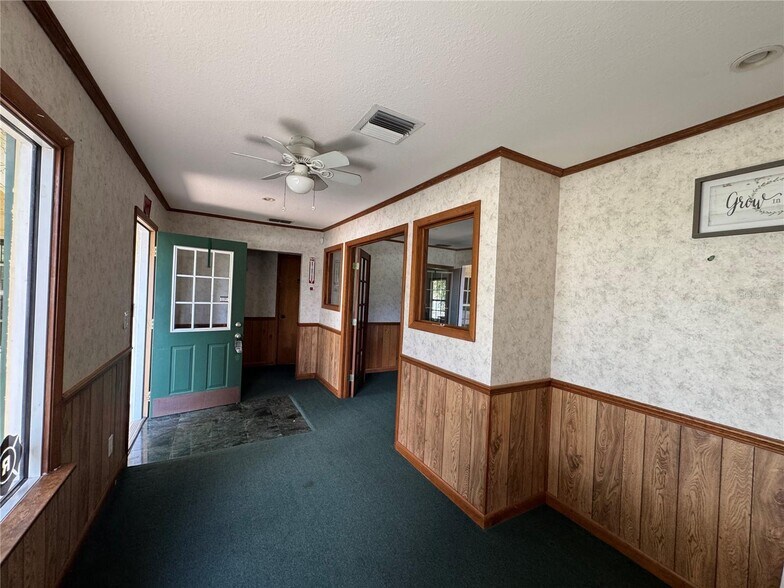 More Photos Of 225 N Scenic Hwy, Frostproof Office For Sale