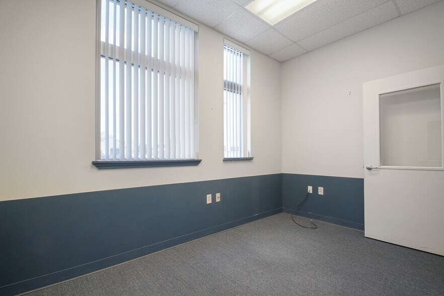 More Photos Of 3100 Independence Sq, West Plains Medical For Lease