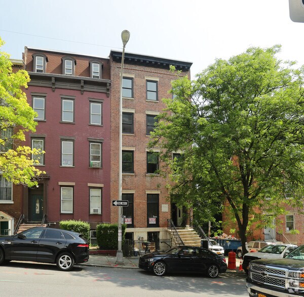 Primary Photo Of 87 Columbia St, Albany Apartments For Lease