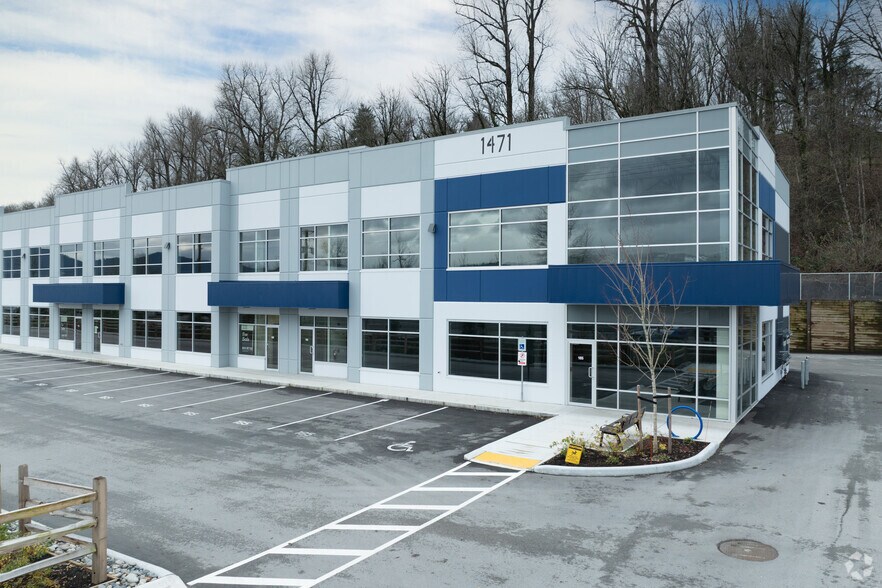 Primary Photo Of 1471 Riverside Rd, Abbotsford Warehouse For Sale