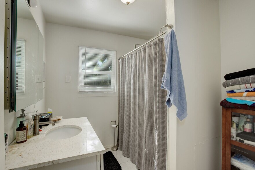 More Photos Of 2107 3rd Ave, Longmont Apartments For Sale