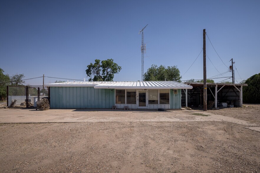 More Photos Of 15 W Main St, Green River Freestanding For Sale