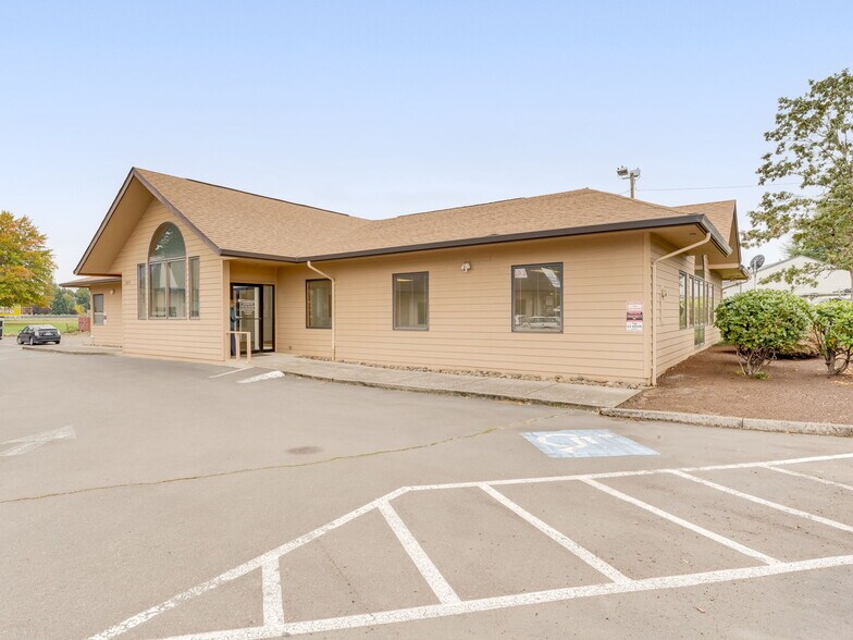 More Photos Of 2275 NE McDaniel Ln, Mcminnville Office For Lease