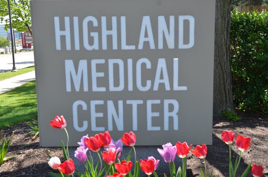 More Photos Of 2340 Highland Ave, Lombard Medical For Lease
