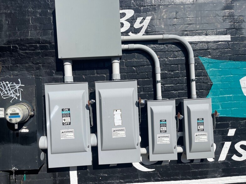 More Photos Of 1137-1141 N Western Ave, Oklahoma City Light Manufacturing For Lease