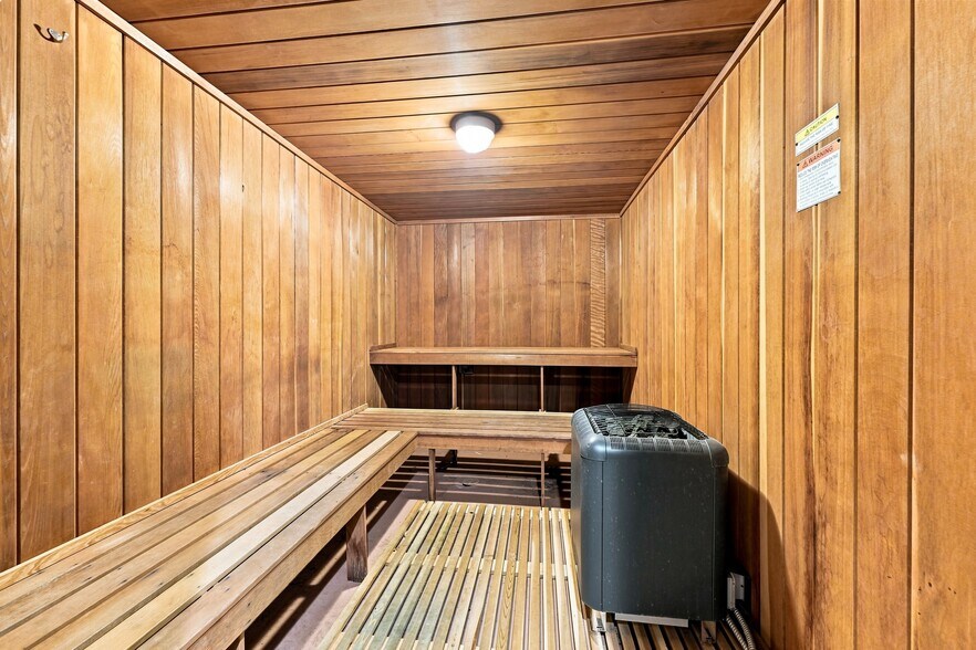 More Photos Of 2725 Coconut Bay Ln, Sarasota Apartments For Sale