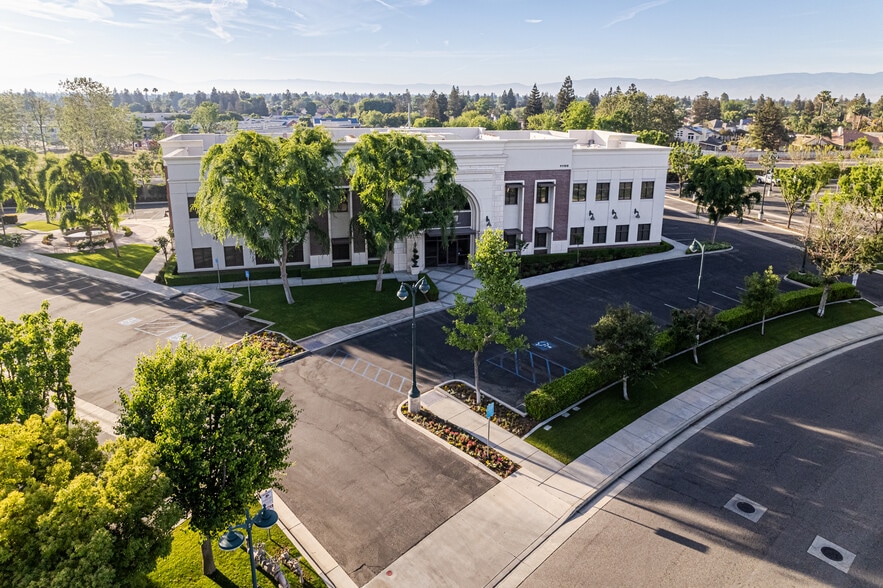 More Photos Of 11109 River Run Blvd, Bakersfield Office For Lease