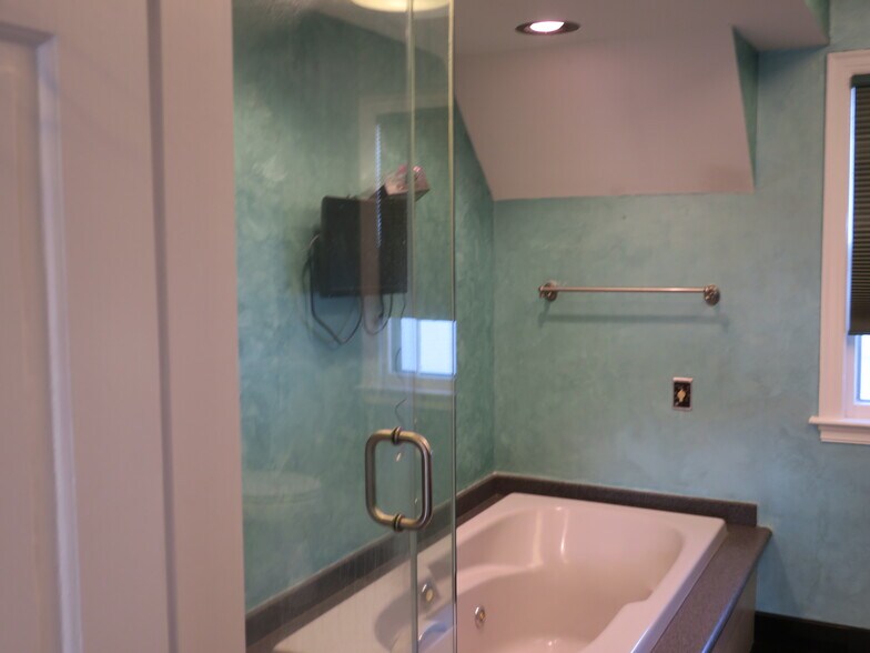 More Photos Of 529 Route 17M, Middletown Storefront Retail Residential For Sale