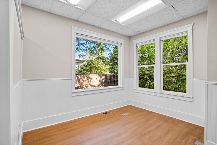 More Photos Of 1800 State St, Salem Medical For Sale