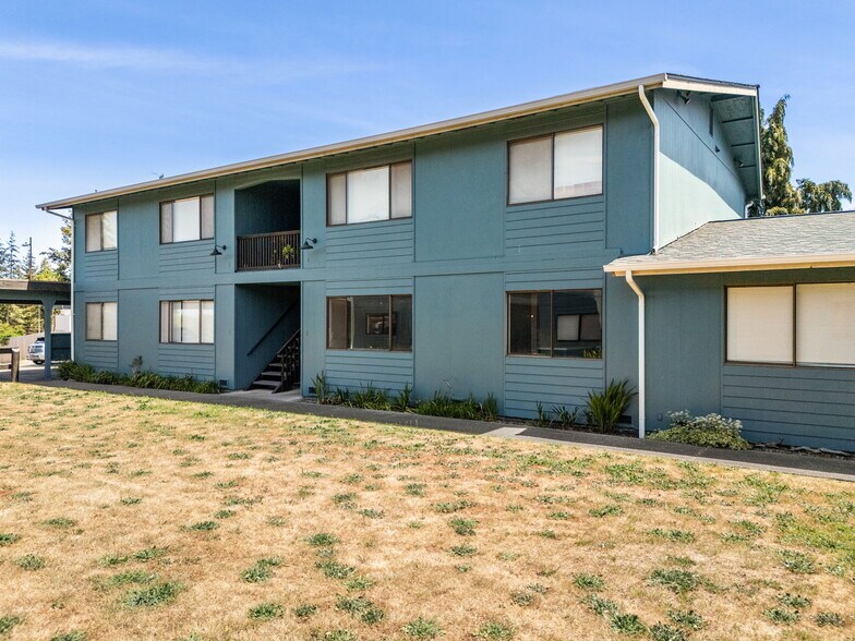 More Photos Of 2938 E Walnut St, Port Angeles Apartments For Sale
