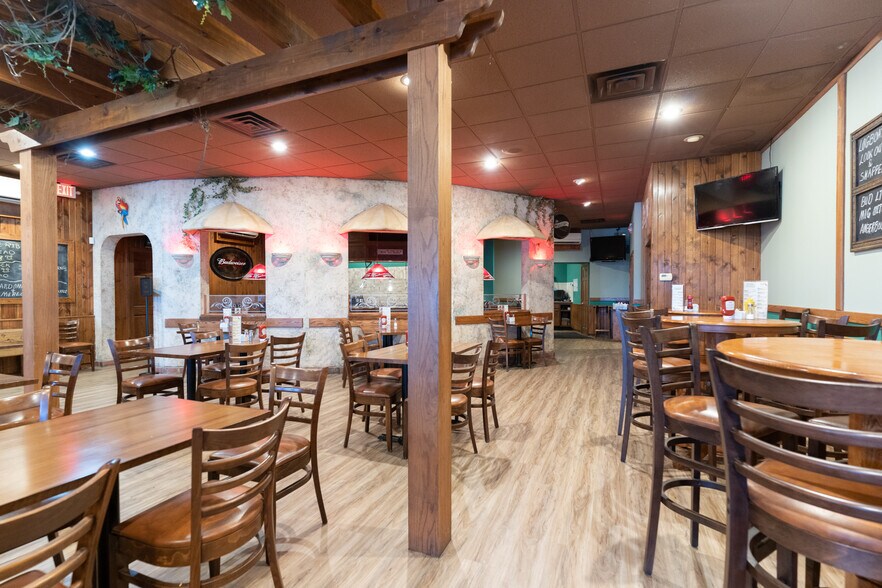 More Photos Of 1401 S Morley St, Moberly Restaurant For Sale