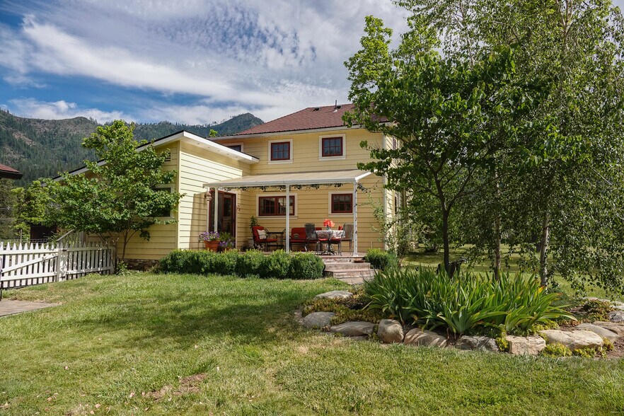More Photos Of 44510 State 96 Hwy, Seiad Valley Land For Sale