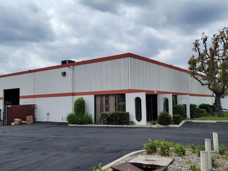 Primary Photo Of 141 Mercury Cir, Pomona Warehouse For Lease